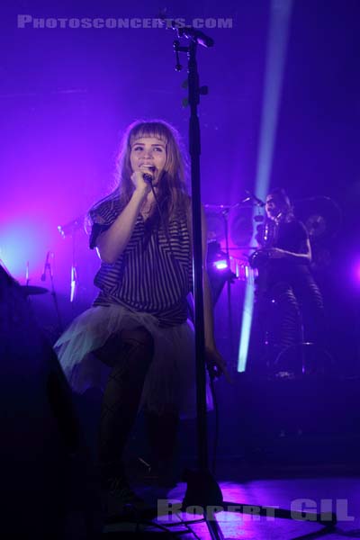 THE DO - 2011-11-11 - AMIENS - Zenith - Marielle Chatain - Olivia Bouyssou Merilahti